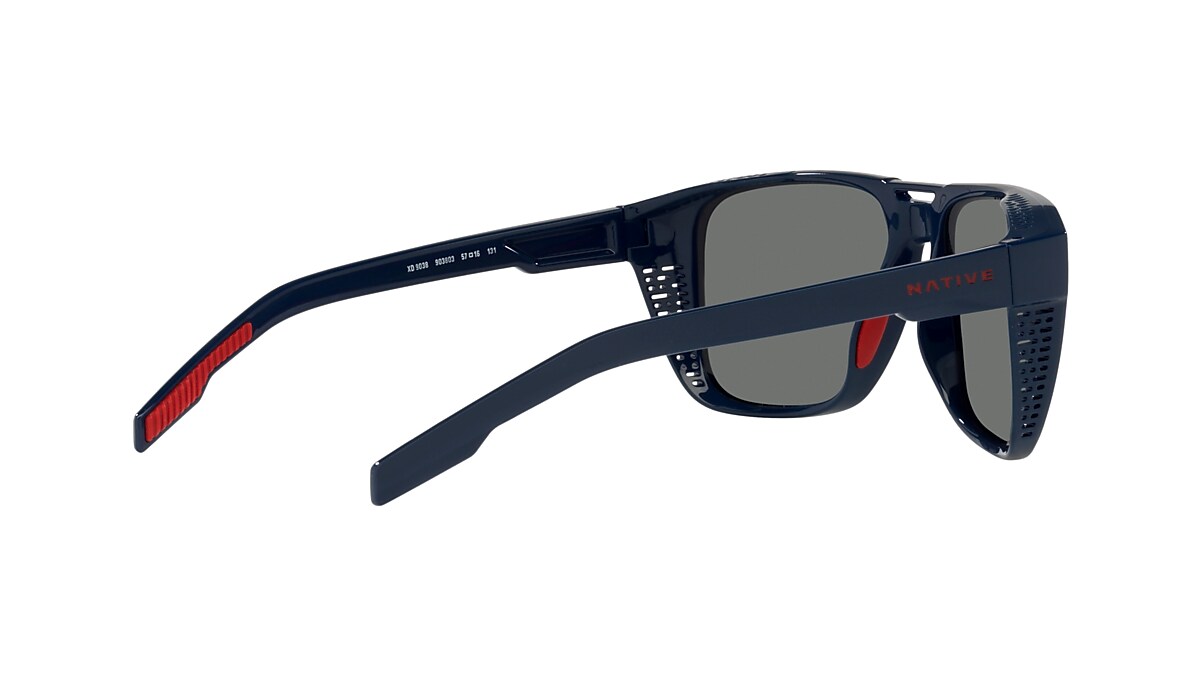 Mammoth Sunglasses in Grey | Native Eyewear®